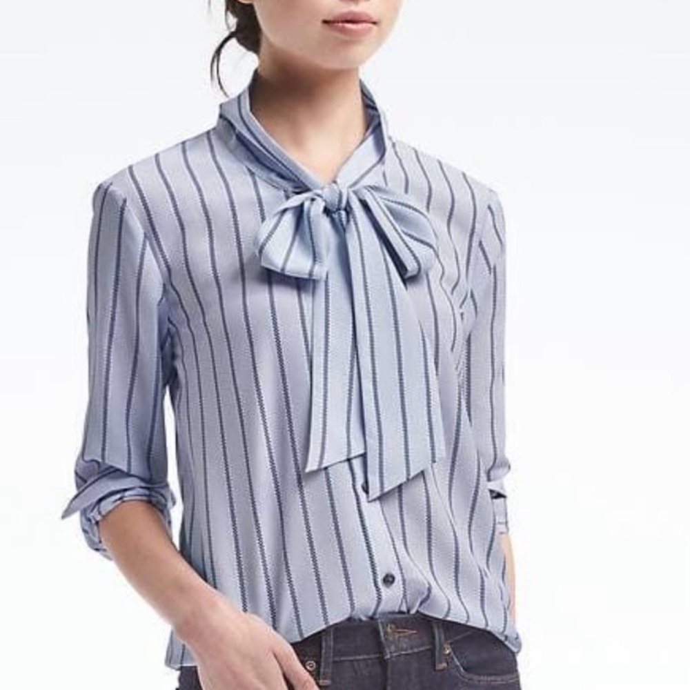 Banana Republic Dillion Tie Neck Button Down Shirt